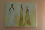 trois femme sur fond beige marron, jaune 